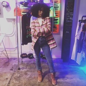 Meet your Posher, Ayana